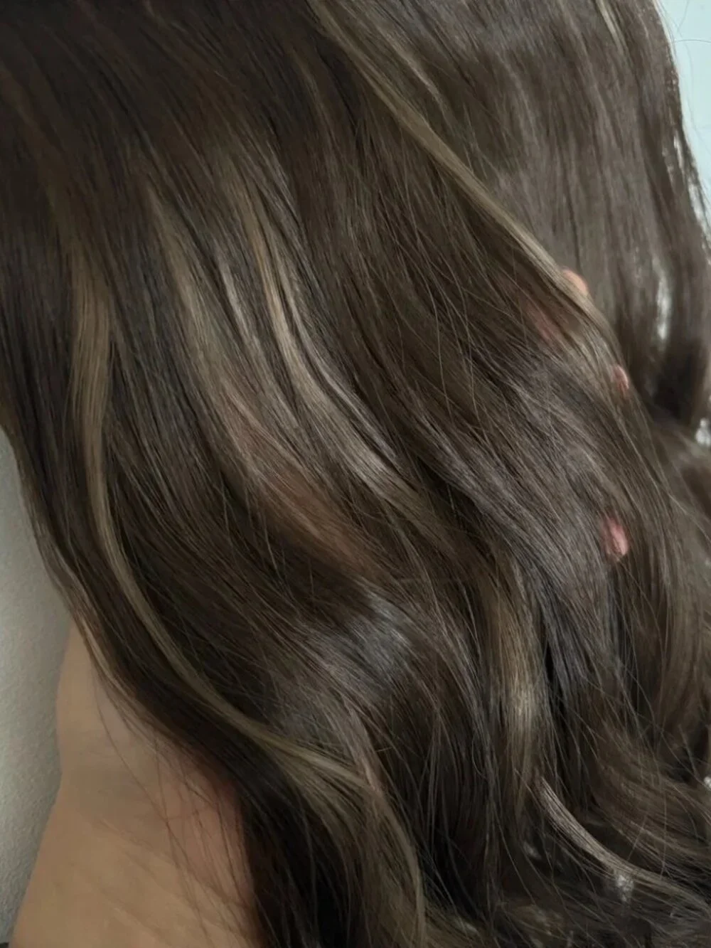 22” Clip-In Hair Extension Brown with Blonde Highlights Wavy | Volume Hairpiece